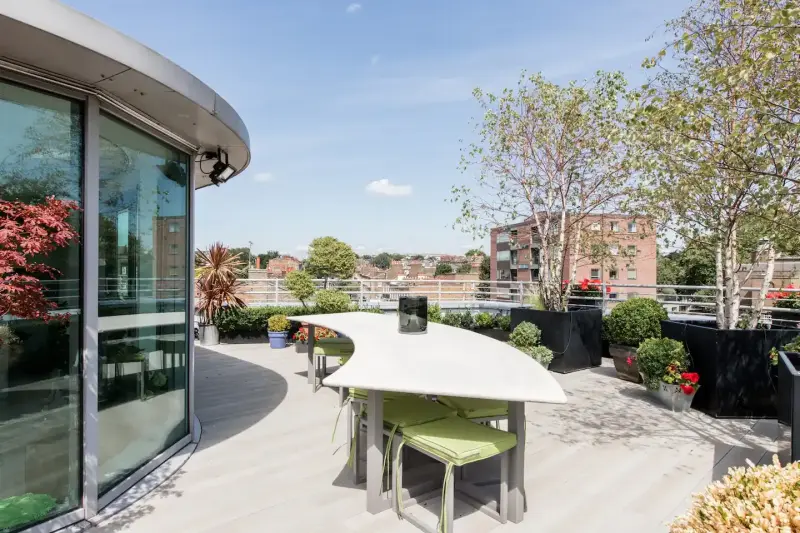 High-rise Penthouse in the Heart of Clerkenwell in Clerkenwell
